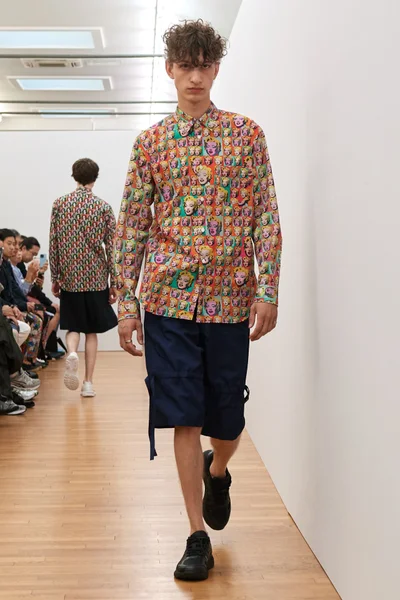 Look 7